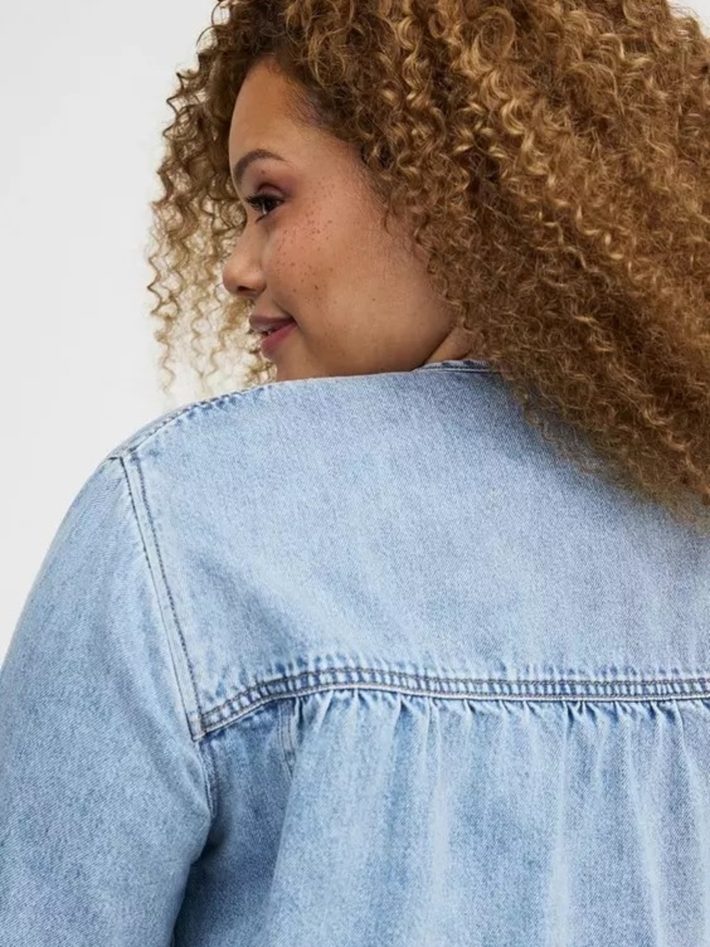 Torrid Ruched Denim Jacket - Picture 4 of 8